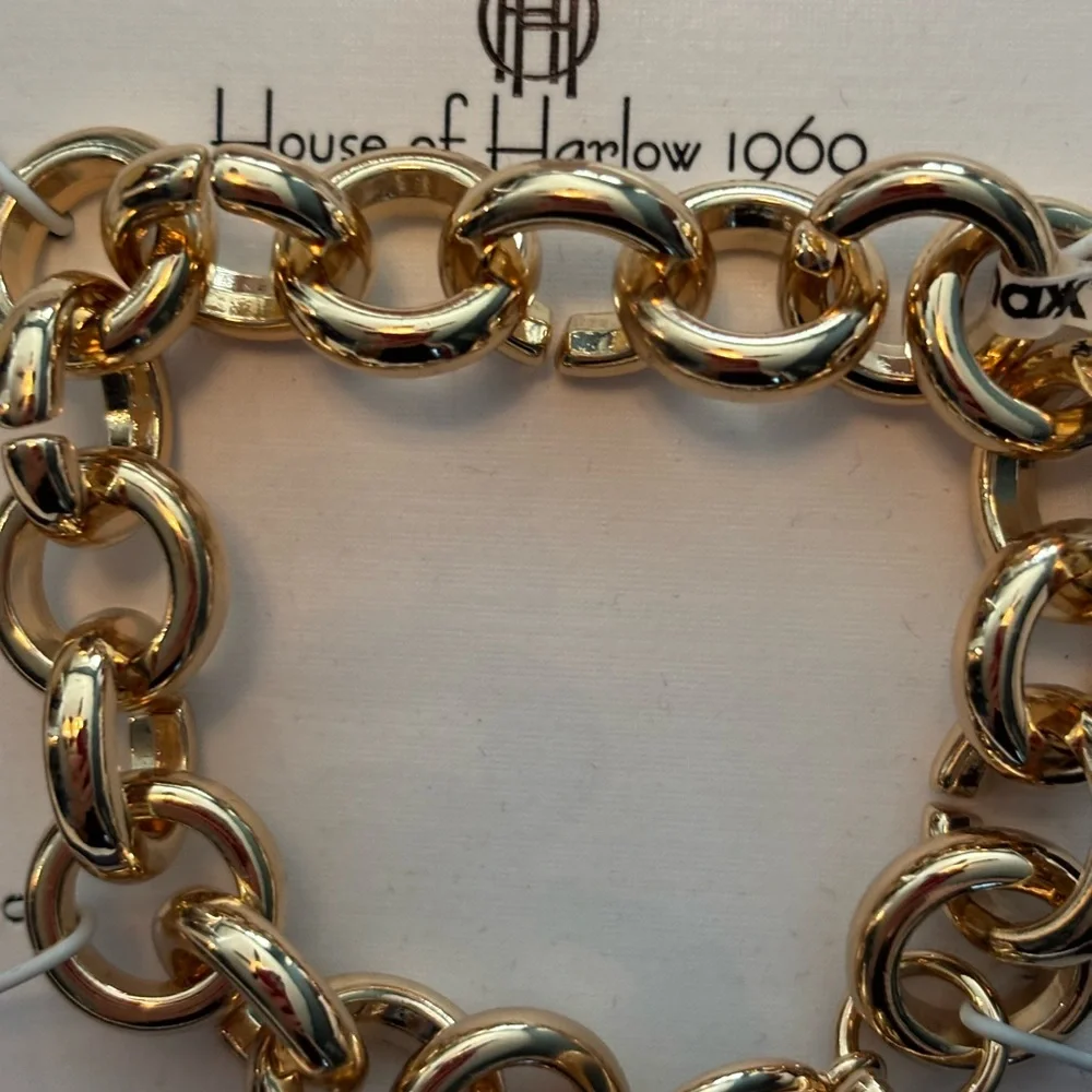 NWT House of Harlow 1960 hammered gold heart toggle bracelet